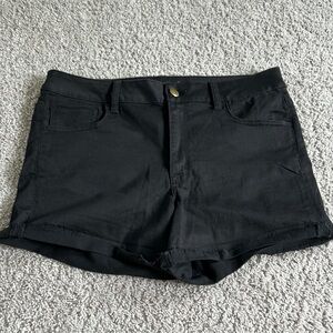 A&E black shorts. Nwot